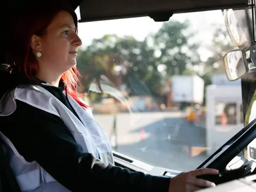 Changé : le meilleur conducteur routier de la région est une...